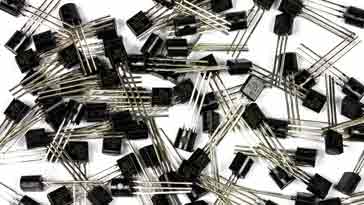 Selection of plastic leaded transistors
